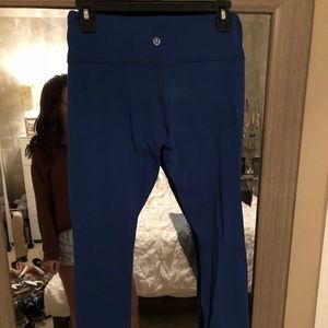 Lululemon REVERSIBLE leggings size 6